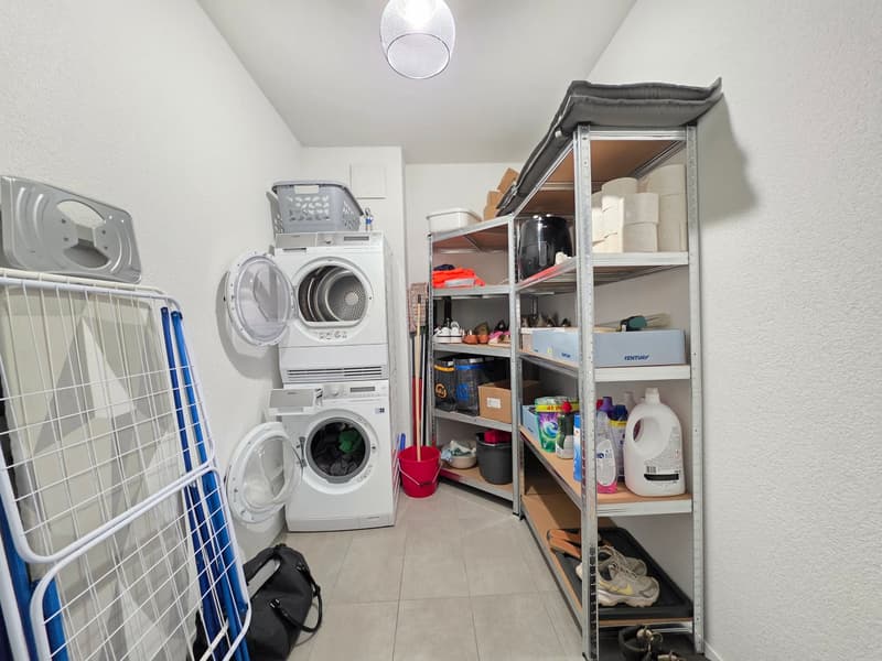 Moderne et bien entretenu appartement de 4,5 pièces! (12)