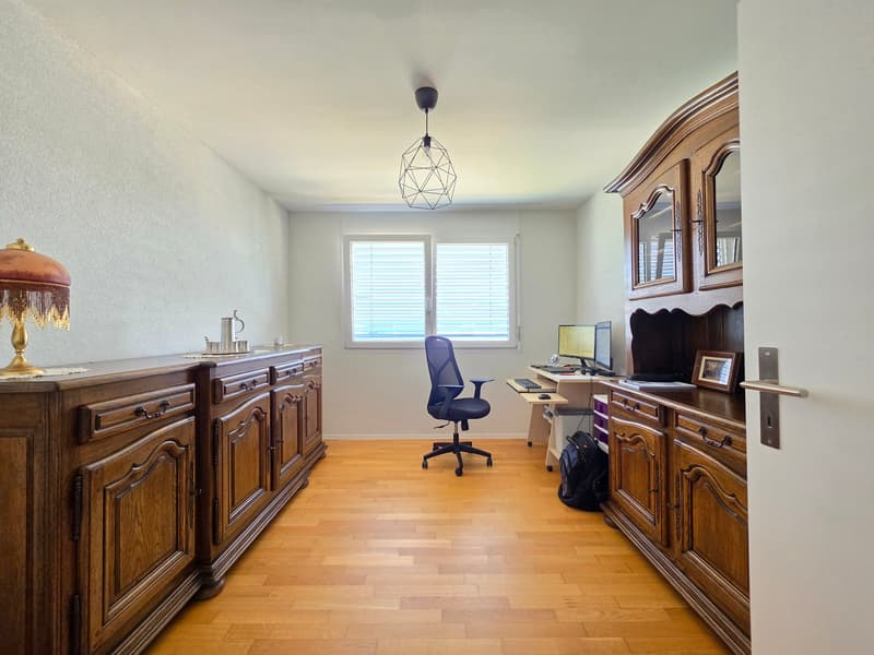 Moderne et bien entretenu appartement de 4,5 pièces! (9)