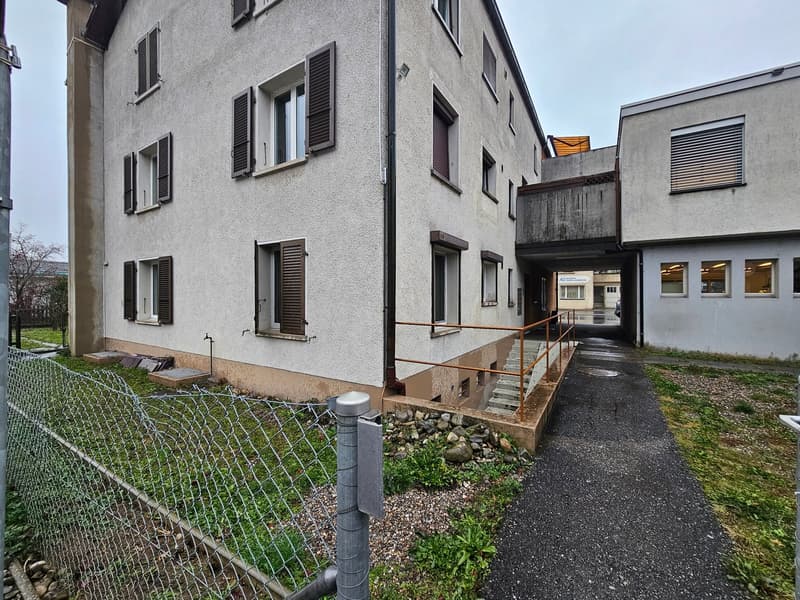 Grosszügige und gepflegte 5,5-Zimmer-Wohnung mit drei Balkonen in Toplage! (1)