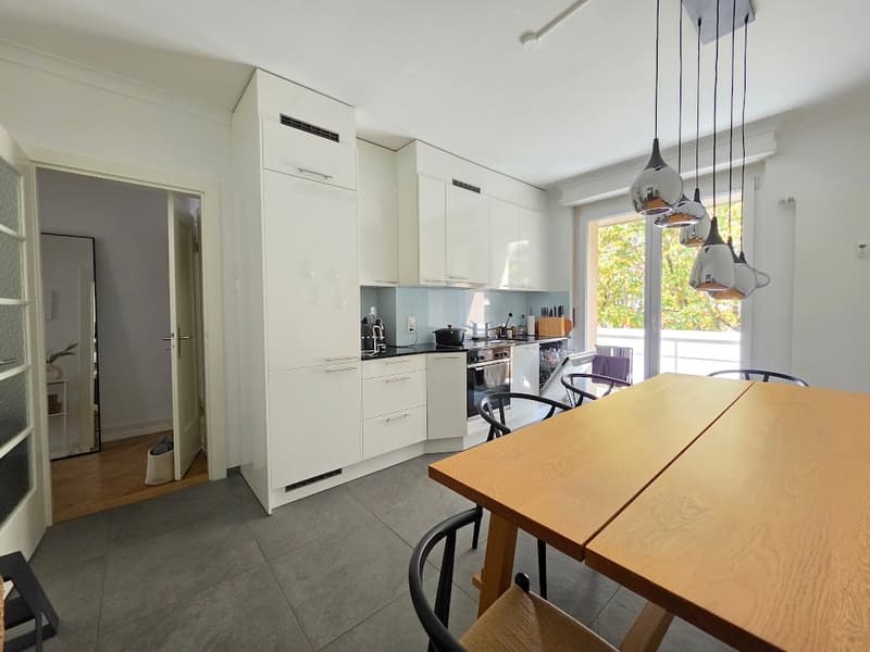 Diese charmante, helle 2-Zimmer-Wohnung mit Balkon ist perfekt für Singles oder Paare! (2)