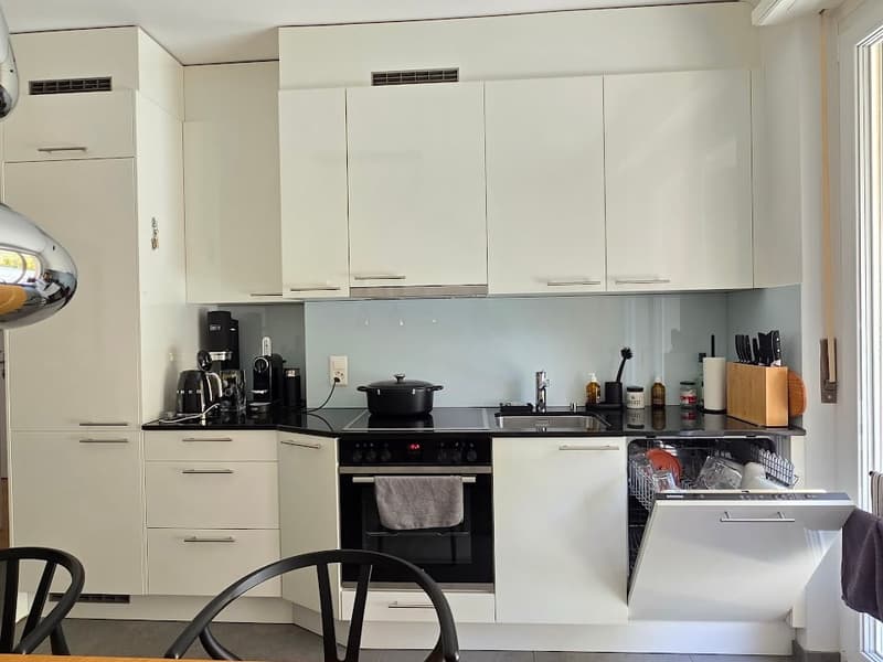 Diese charmante, helle 2-Zimmer-Wohnung mit Balkon ist perfekt für Singles oder Paare! (4)