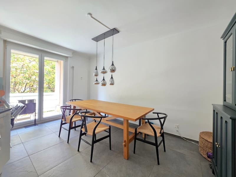 Diese charmante, helle 2-Zimmer-Wohnung mit Balkon ist perfekt für Singles oder Paare! (5)