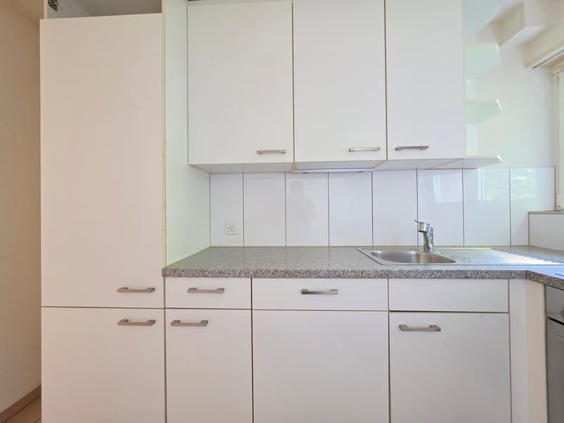 Helle 4-Zimmer-Wohnung mit Balkon in Olten (2)