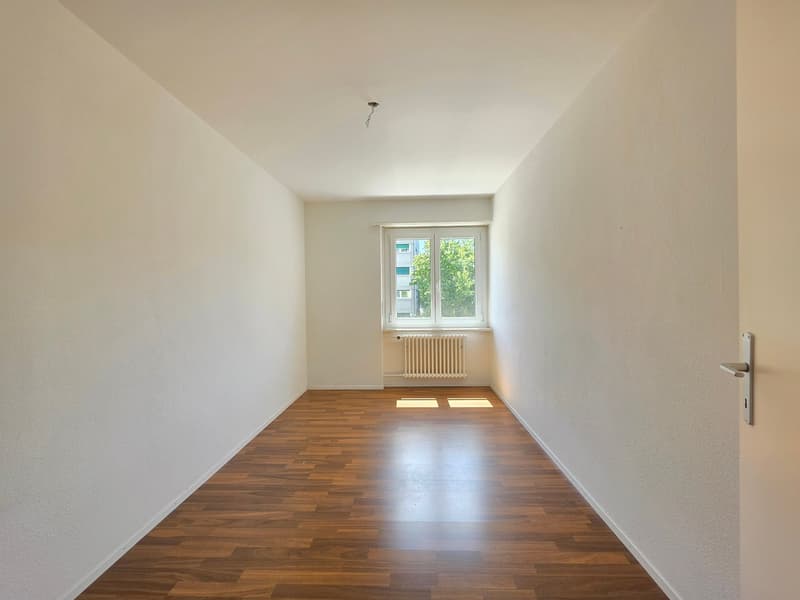 Helle 4-Zimmer-Wohnung mit Balkon in Olten (10)