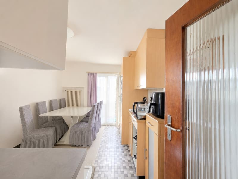 Grosszügige 4.5-Zimmer-Wohnung mit Balkon in ruhiger Lage zu vermieten (3)