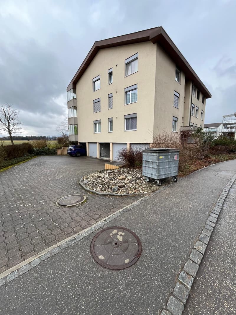 Grosszügige und helle 4.5 ZWG zu vermieten! (1)