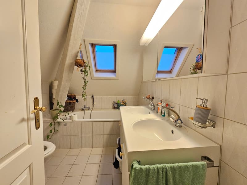 Charmante und grosszügige 3.5‑Zimmer-Wohnung per sofort zu vermieten (11)