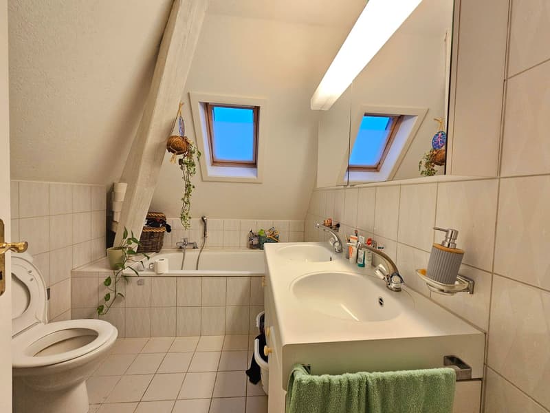 Charmante und grosszügige 3.5‑Zimmer-Wohnung per sofort zu vermieten (12)