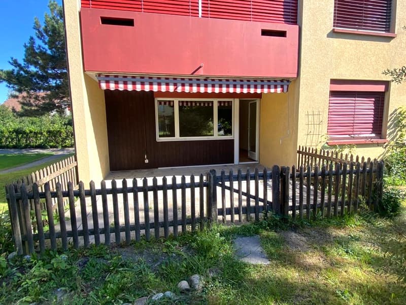 Helle 4.5-Zimmer-Wohnung im Erdgeschoss mit Balkonsitzplatz! (18)