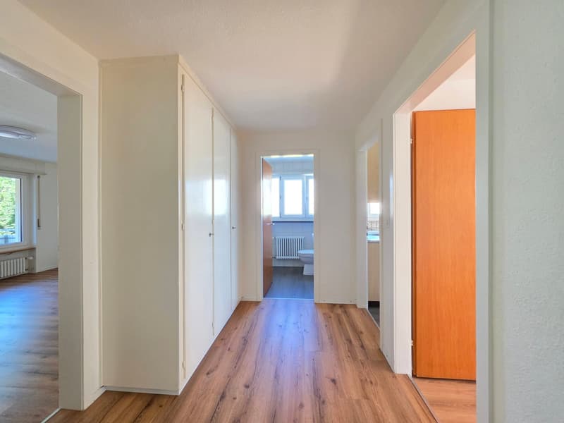 Helle 4.5-Zimmer-Wohnung mit Balkon sofort verfügbar! (15)