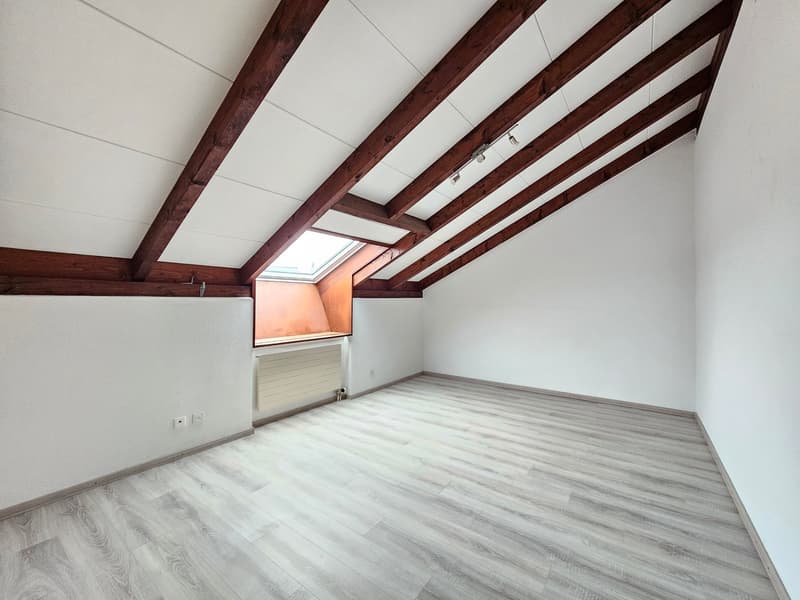3.5-Zimmer-Balkon-Dachwohnung im Grünen! (9)