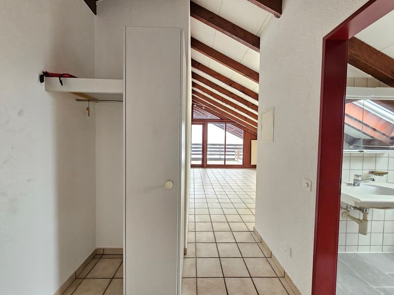 3.5-Zimmer-Balkon-Dachwohnung im Grünen! (11)