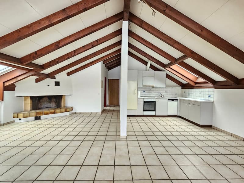 3.5-Zimmer-Balkon-Dachwohnung im Grünen! (4)