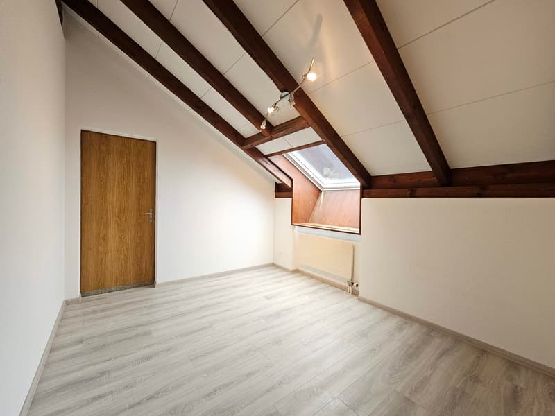 3.5-Zimmer-Balkon-Dachwohnung im Grünen! (10)