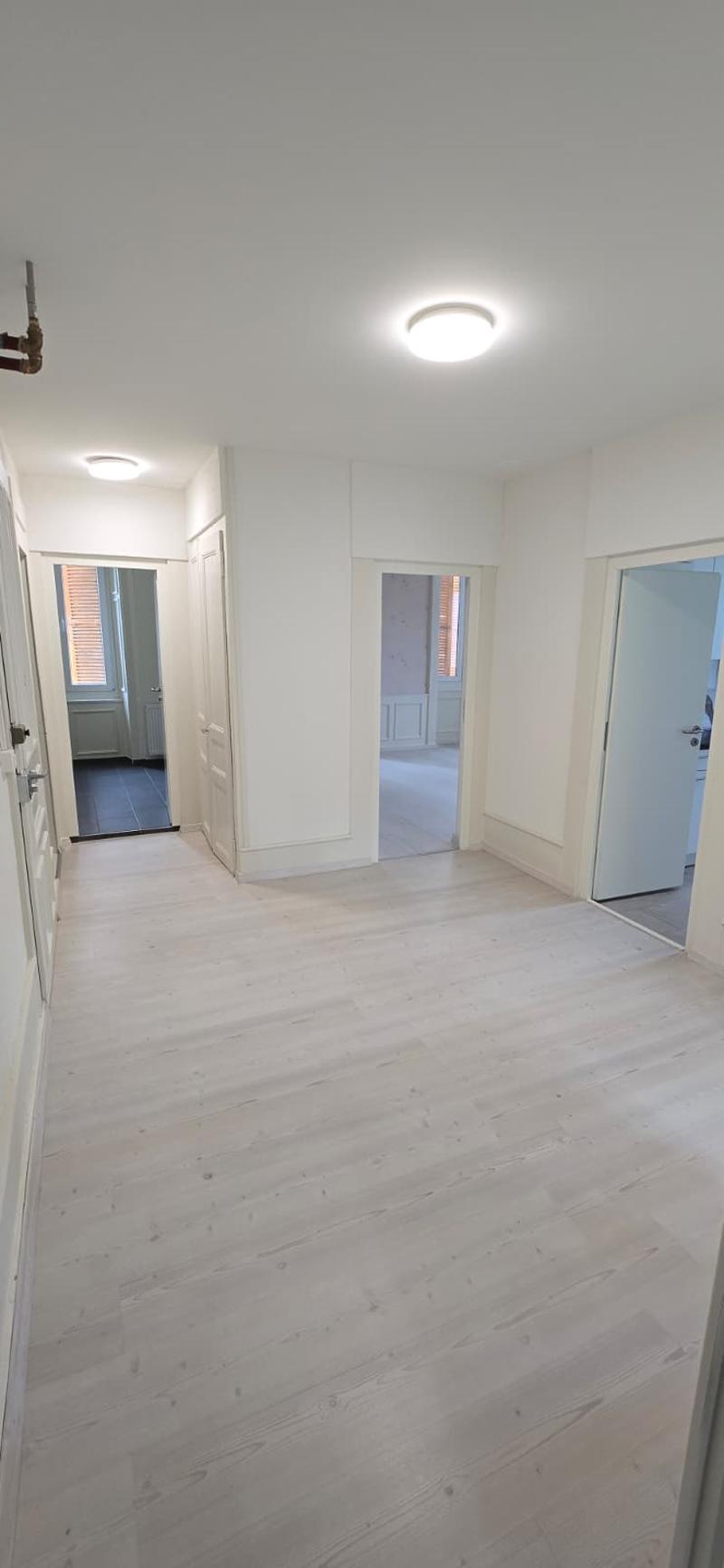 Spacieux appartement de 3.5 pièces au cœur du Locle, rénové (4)