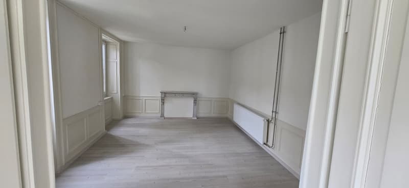 Spacieux appartement de 3.5 pièces au cœur du Locle, rénové (8)