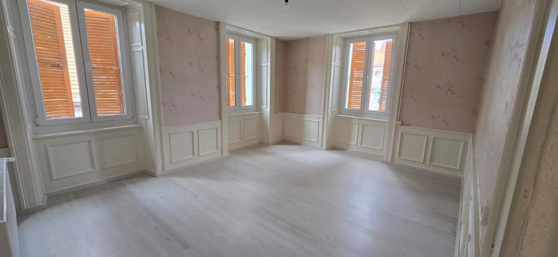 Spacieux appartement de 3.5 pièces au cœur du Locle, rénové (10)