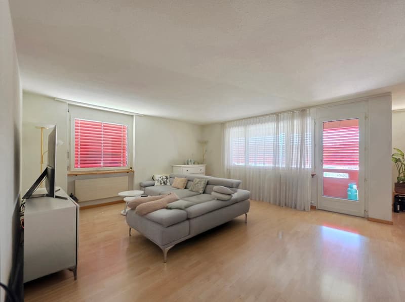 Charmante 3.5 Zimmer Wohnung mit Balkon (12)