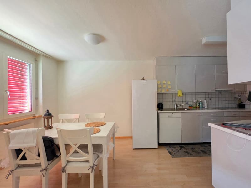 Charmante 3.5 Zimmer Wohnung mit Balkon (10)