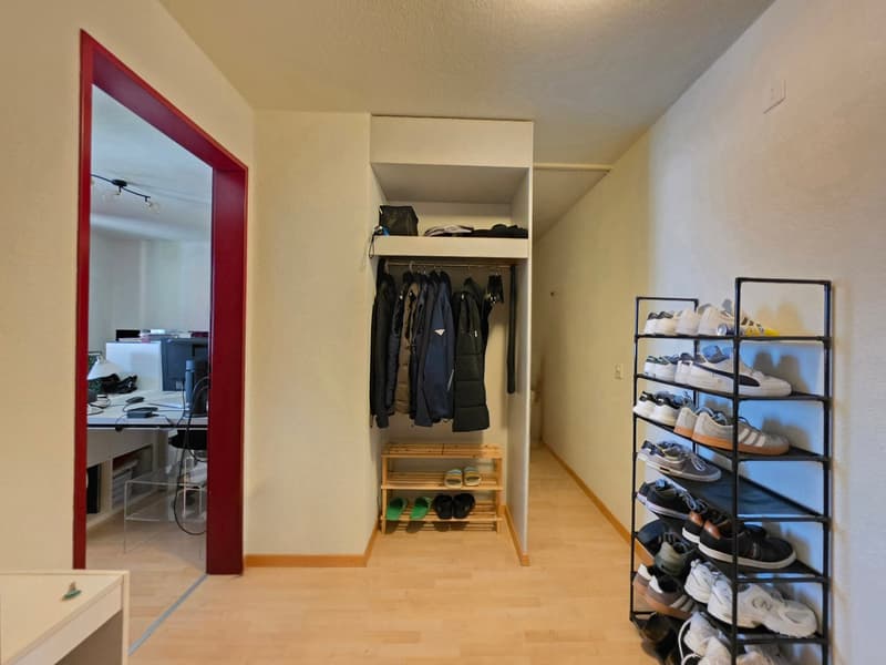 Charmante 3.5 Zimmer Wohnung mit Balkon (13)