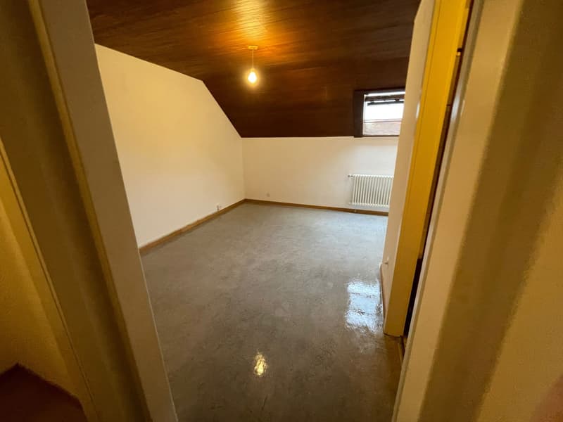 À LOUER  Charmant studio dans un emplacement idéal (5)
