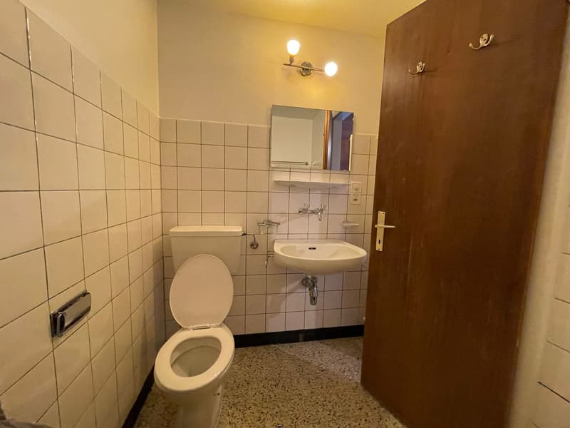 À LOUER  Charmant studio dans un emplacement idéal (11)