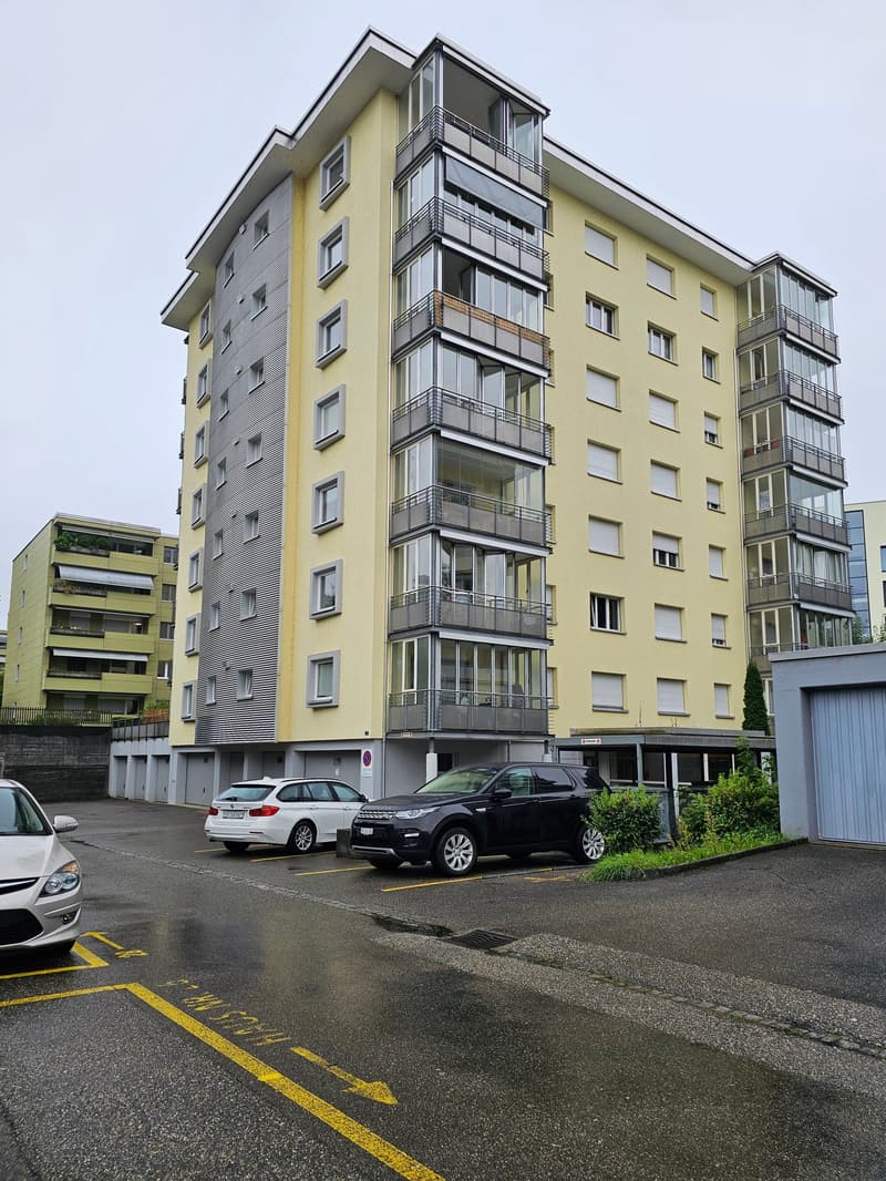 Moderne und grosszügige 4 ZWG per sofort zu vermieten (1)