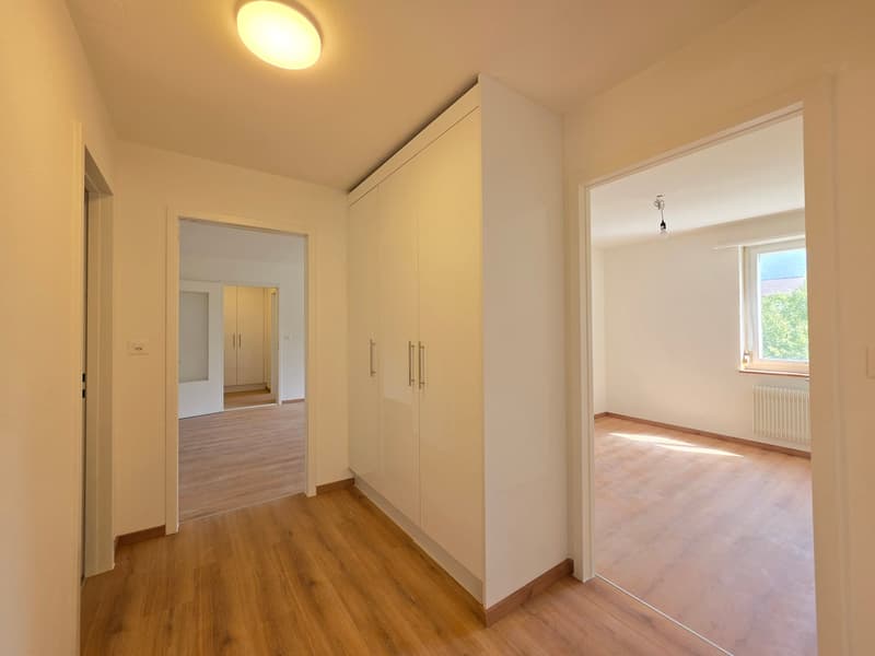 Sanierte 4-Zimmer-Wohnung mit Balkon in Thusis (14)