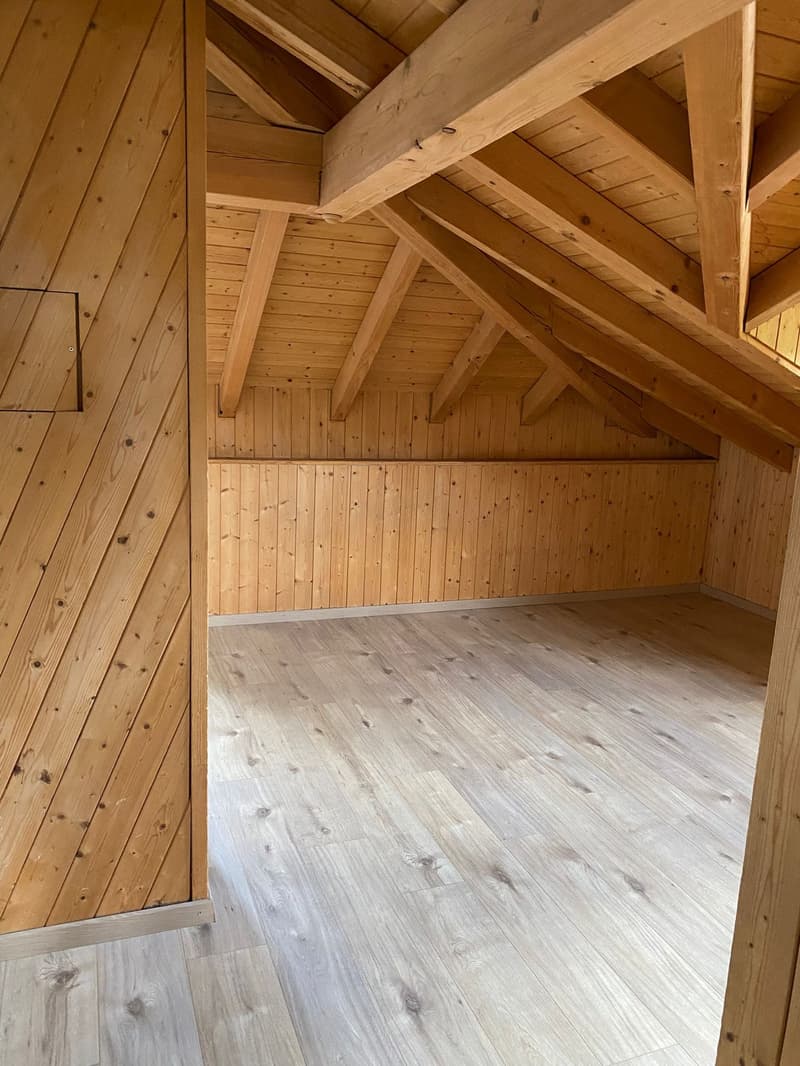 Helle 4.5-Zimmer-Wohnung mit Balkon und schöner Aussicht! (11)
