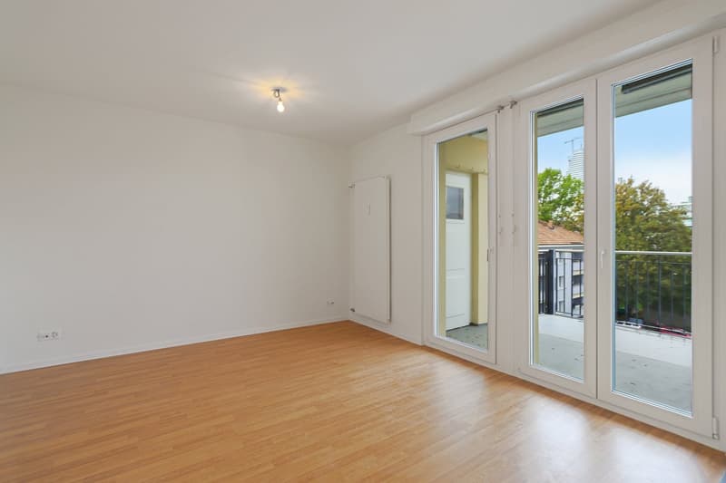Diese charmante, helle 2-Zimmer-Wohnung mit Balkon ist perfekt für Singles oder Paare! (4)