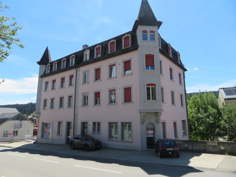 À LOUER – Local commercial / bureaux avec excellente situation à Tramelan (1)