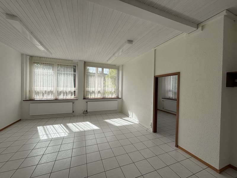 À LOUER – Local commercial / bureaux avec excellente situation à Tramelan (10)