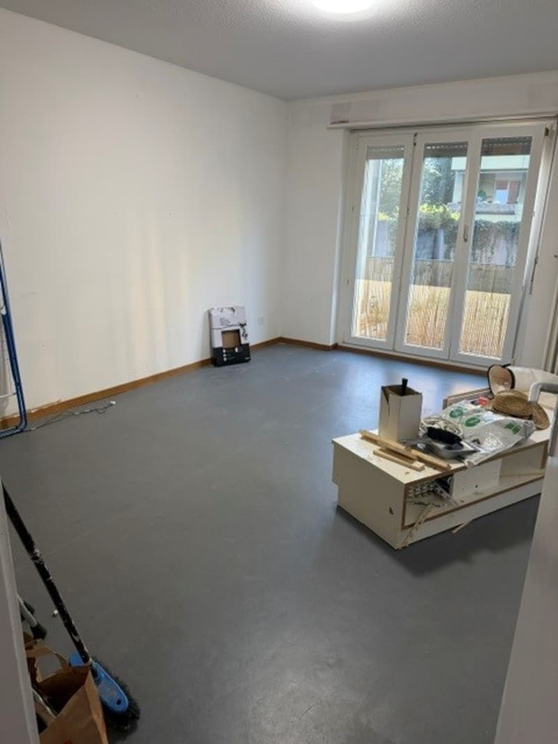Grosszügige 2 ZWG per sofort zu vermieten (8)
