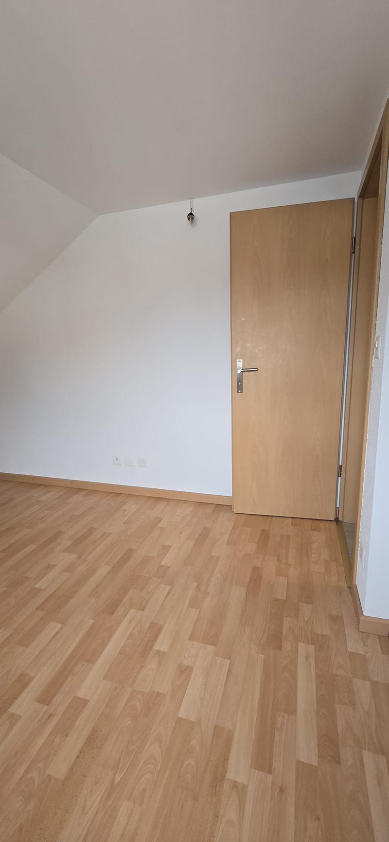 Appartement de 3 pièces à louer au Locle – disponible immédiatement (8)
