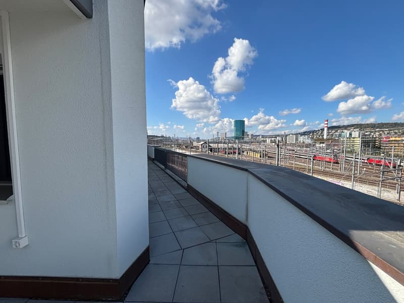 Charmante 2.5-Zimmer-Wohnung mit grosszügiger Terrasse! (11)