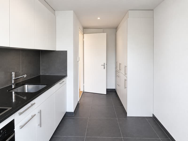 Helle 4-Zimmer-Wohnung mit Balkon in Herisau – ab sofort verfügbar! (3)