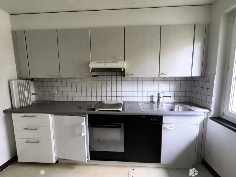 Charmante 3,5-Zimmer-Wohnung mit Balkon ab sofort zu vermieten! (3)