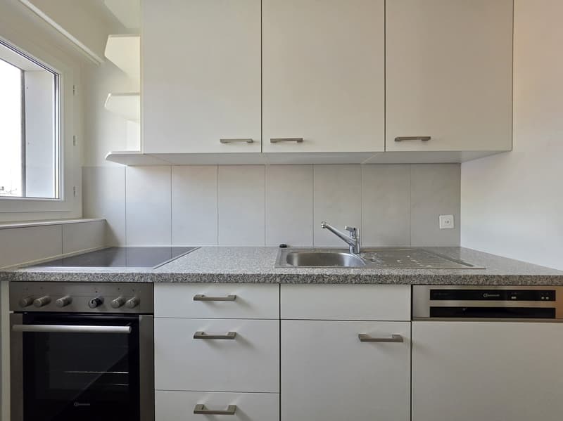 Helle 4-Zimmer-Wohnung mit Balkon ab sofort (2)