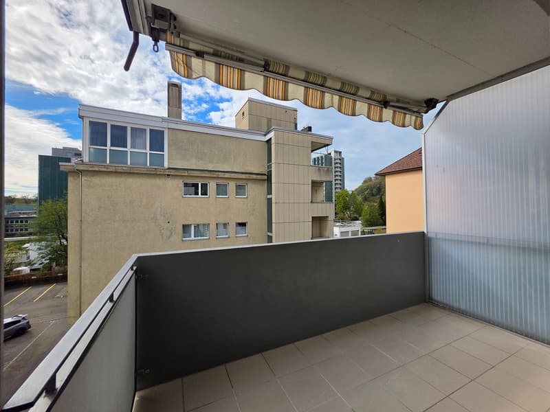Helle 4-Zimmer-Wohnung mit Balkon ab sofort (13)