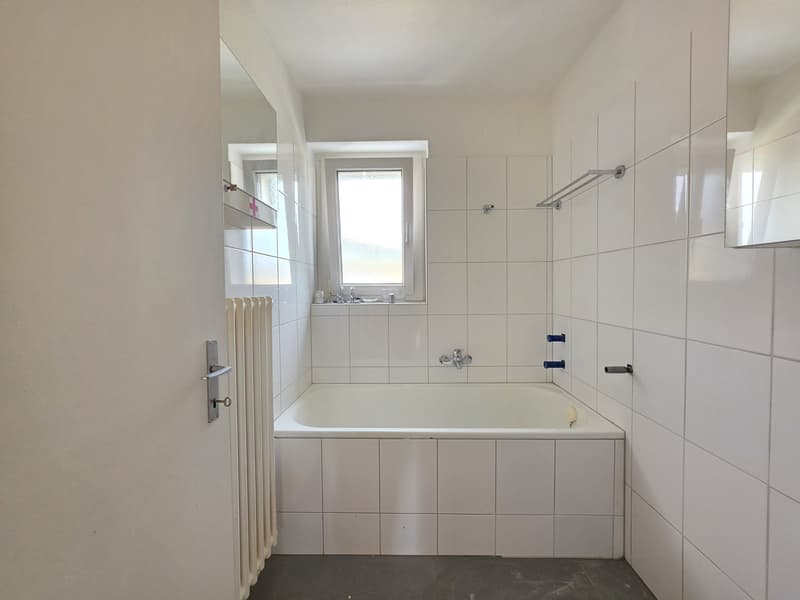 Helle 4-Zimmer-Wohnung mit Balkon ab sofort (5)