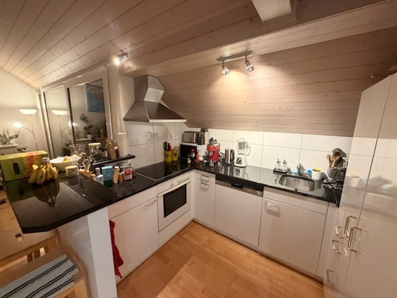 Befristete Charmante 3.5-Zimmer-Wohnung mit Balkon (4)