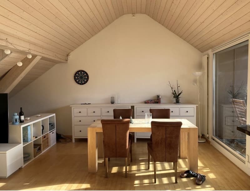 Befristete Charmante 3.5-Zimmer-Wohnung mit Balkon (3)