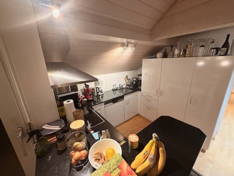 Befristete Charmante 3.5-Zimmer-Wohnung mit Balkon (2)