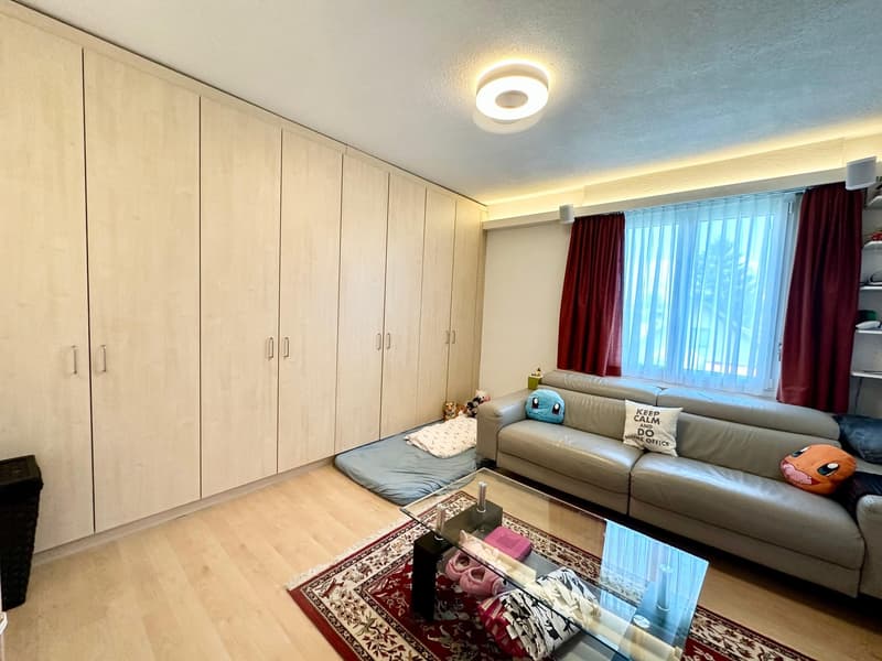 Charmante 4-Zimmer-Altbauwohnung mit Balkon in Zürich-Oerlikon (6)