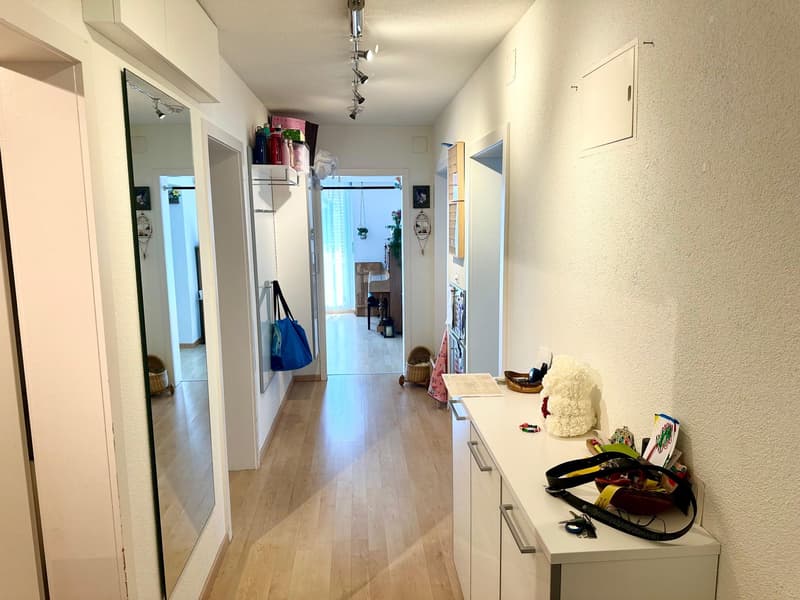 Charmante 4-Zimmer-Altbauwohnung mit Balkon in Zürich-Oerlikon (7)
