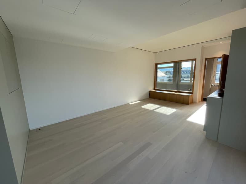 Moderne 2-Zimmerloft mit luxuriösem Balkon im Seefeld (5)
