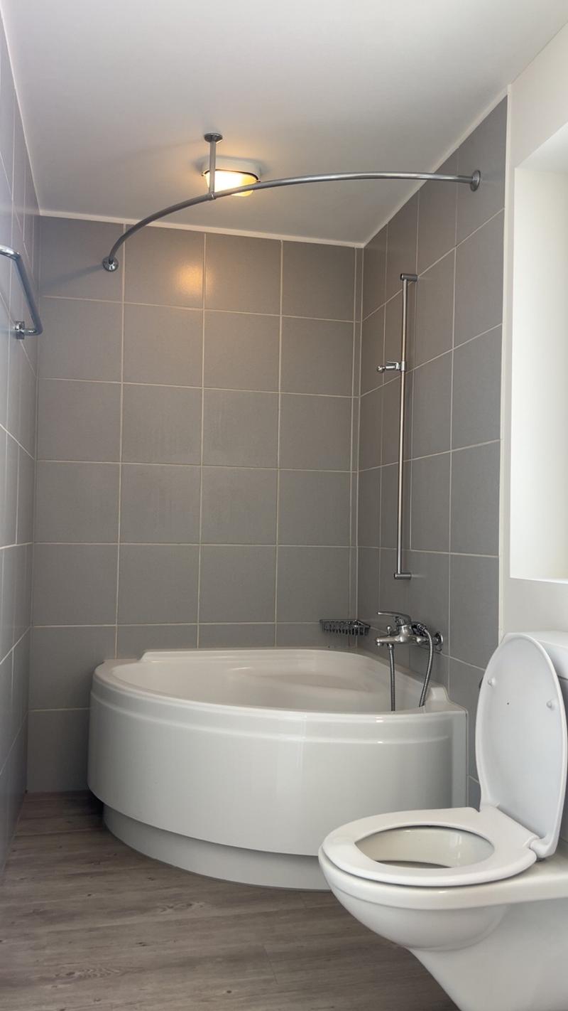 Stilvolle 3.5-Zimmer-Wohnung mit sonniger Dachterrasse im Herzen Zürichs (8)