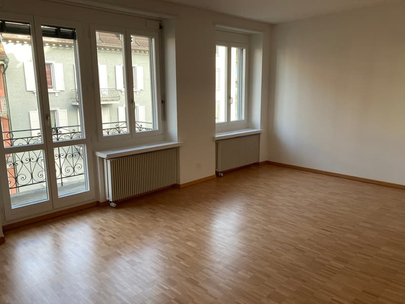 BEFRISTET: Charmante 3 Zimmer-Wohnung an zentralster Lage (2)