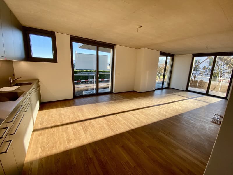 Attraktive 3.5-Zimmer-Wohnung mit Balkon und Gartensitzplatz (2)