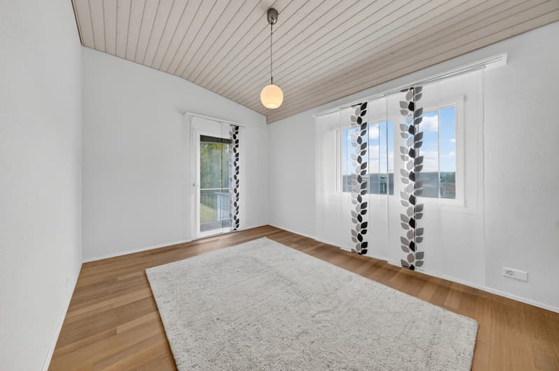 Zimmer mit Balkon